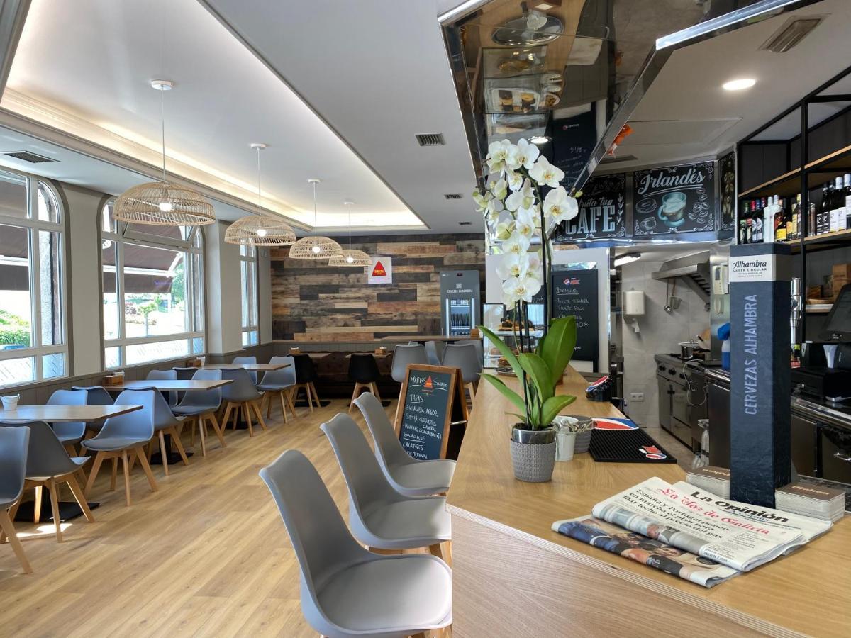 Saudade Hostal Cafeteria A Coruna Bagian luar foto